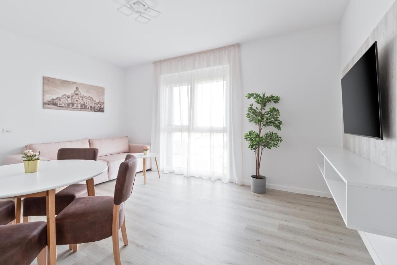 Grand Hill Flats Apartment Орадеа Екстериор снимка