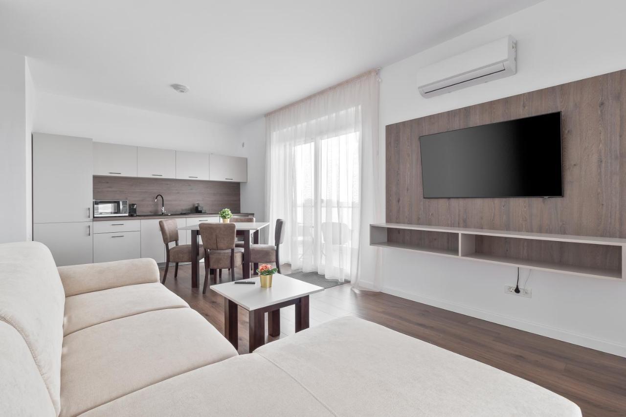 Grand Hill Flats Apartment Орадеа Екстериор снимка