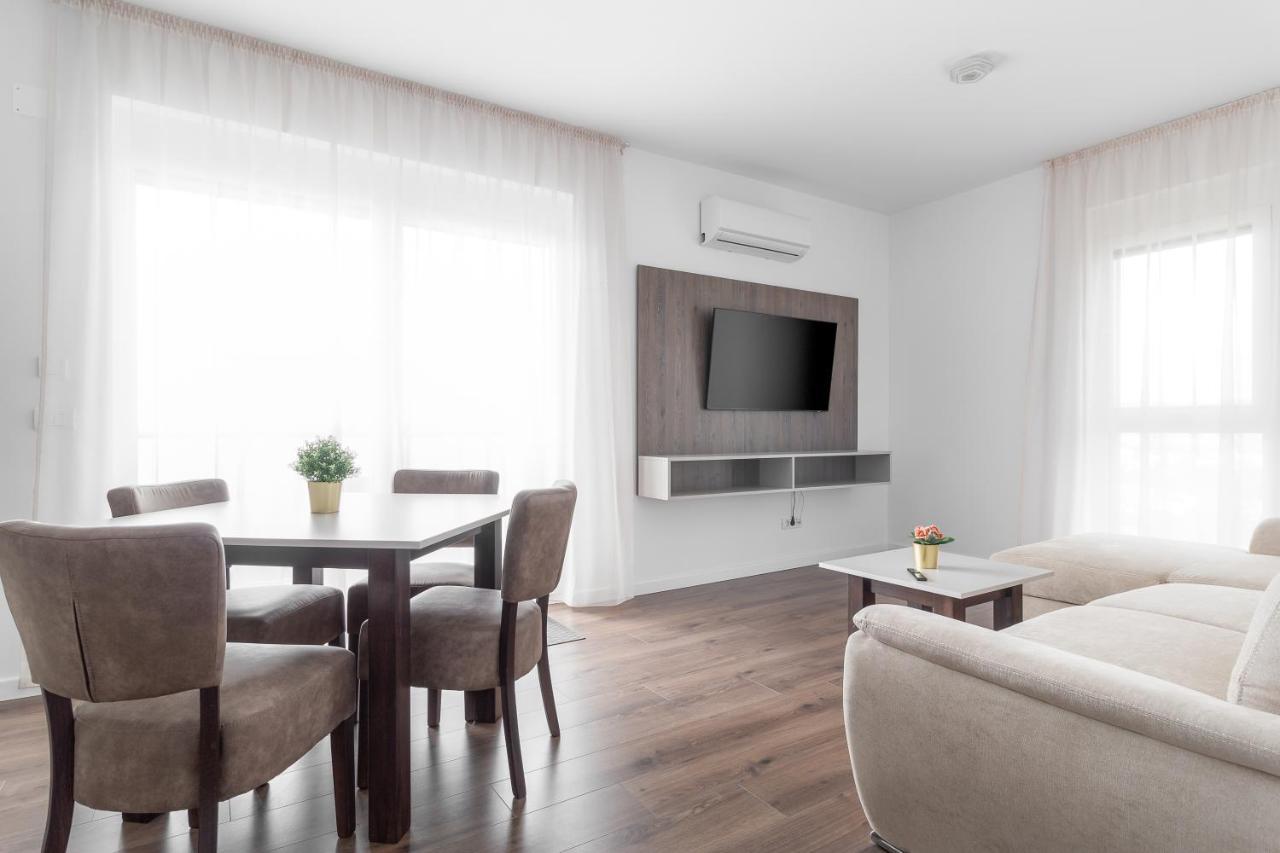 Grand Hill Flats Apartment Орадеа Екстериор снимка