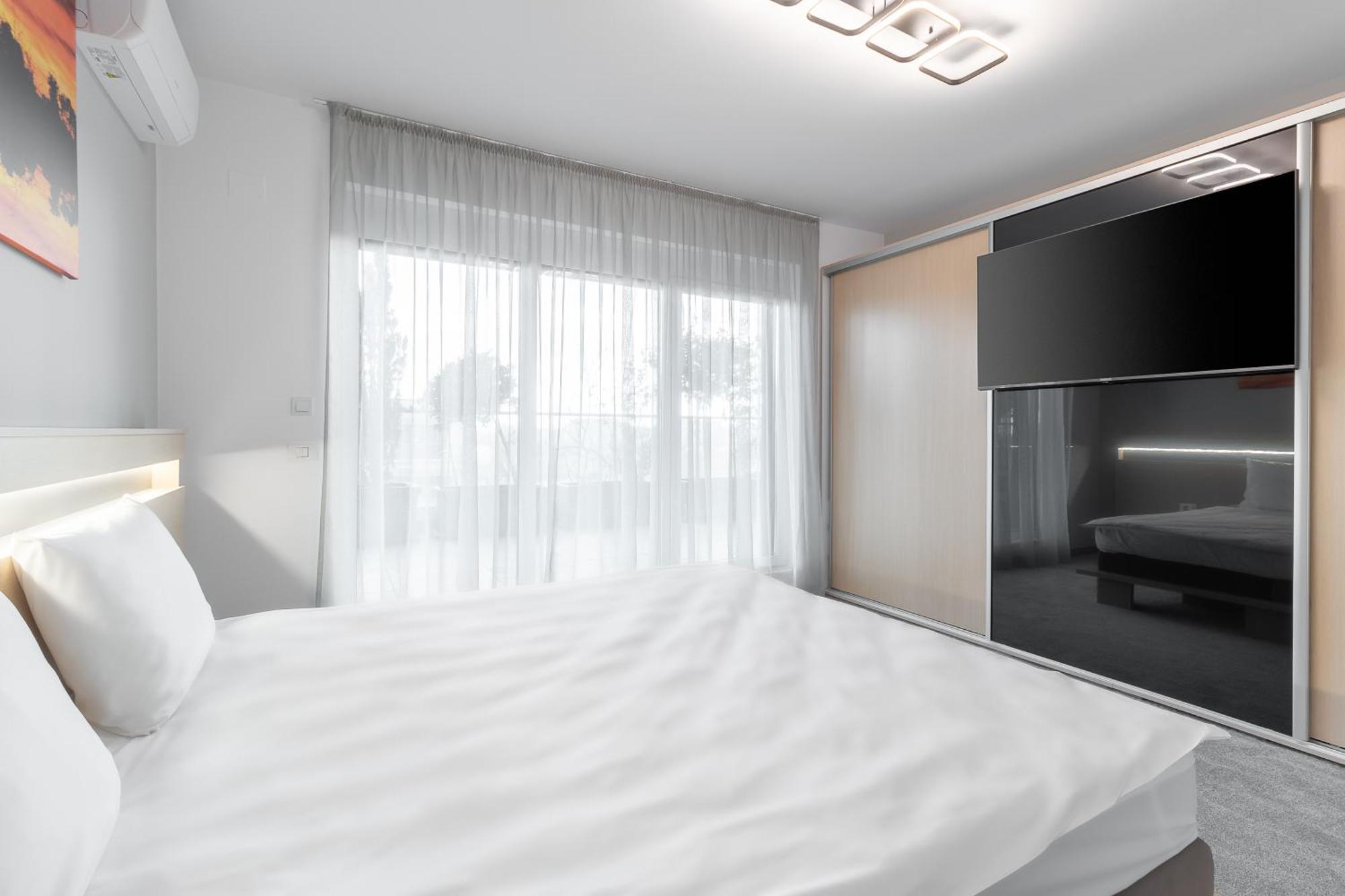 Grand Hill Flats Apartment Орадеа Екстериор снимка